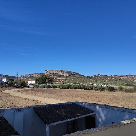 Cuevas del Becerro Alojamiento Rural Huerta Mandre מראה חיצוני תמונה