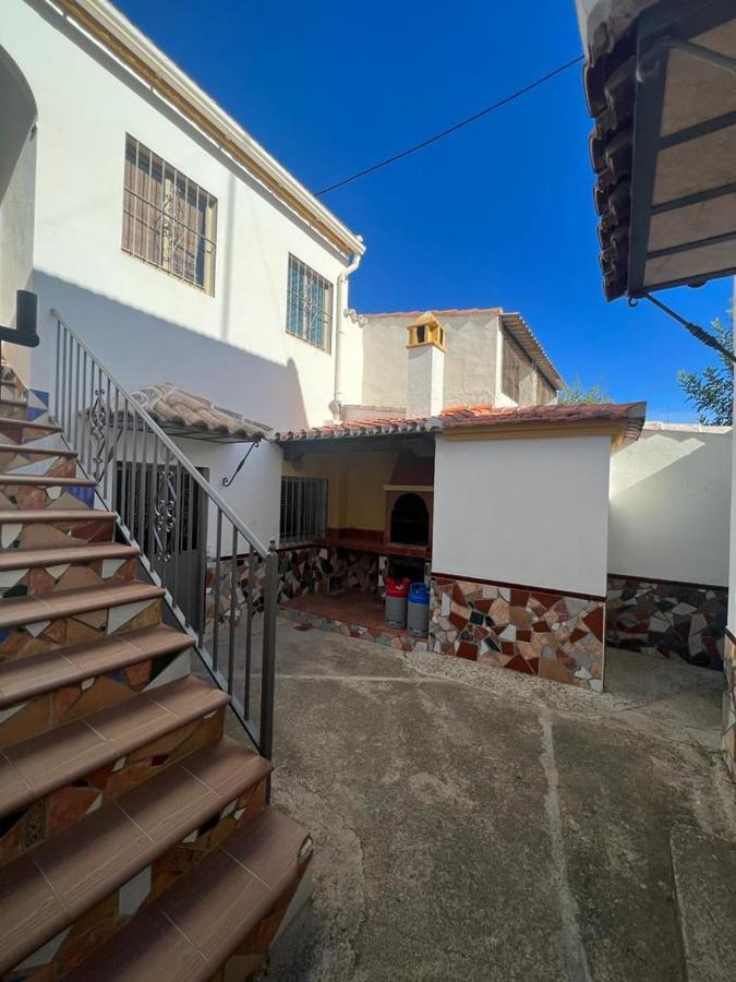Cuevas del Becerro Alojamiento Rural Huerta Mandre מראה חיצוני תמונה