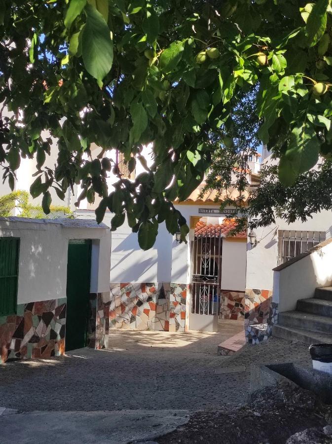 Cuevas del Becerro Alojamiento Rural Huerta Mandre מראה חיצוני תמונה